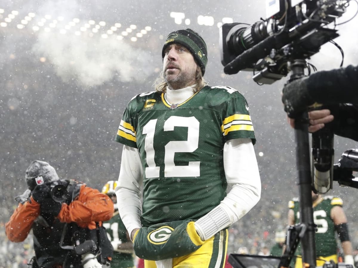 Aaron Rodgers airs unhappiness with Green Bay Packers management