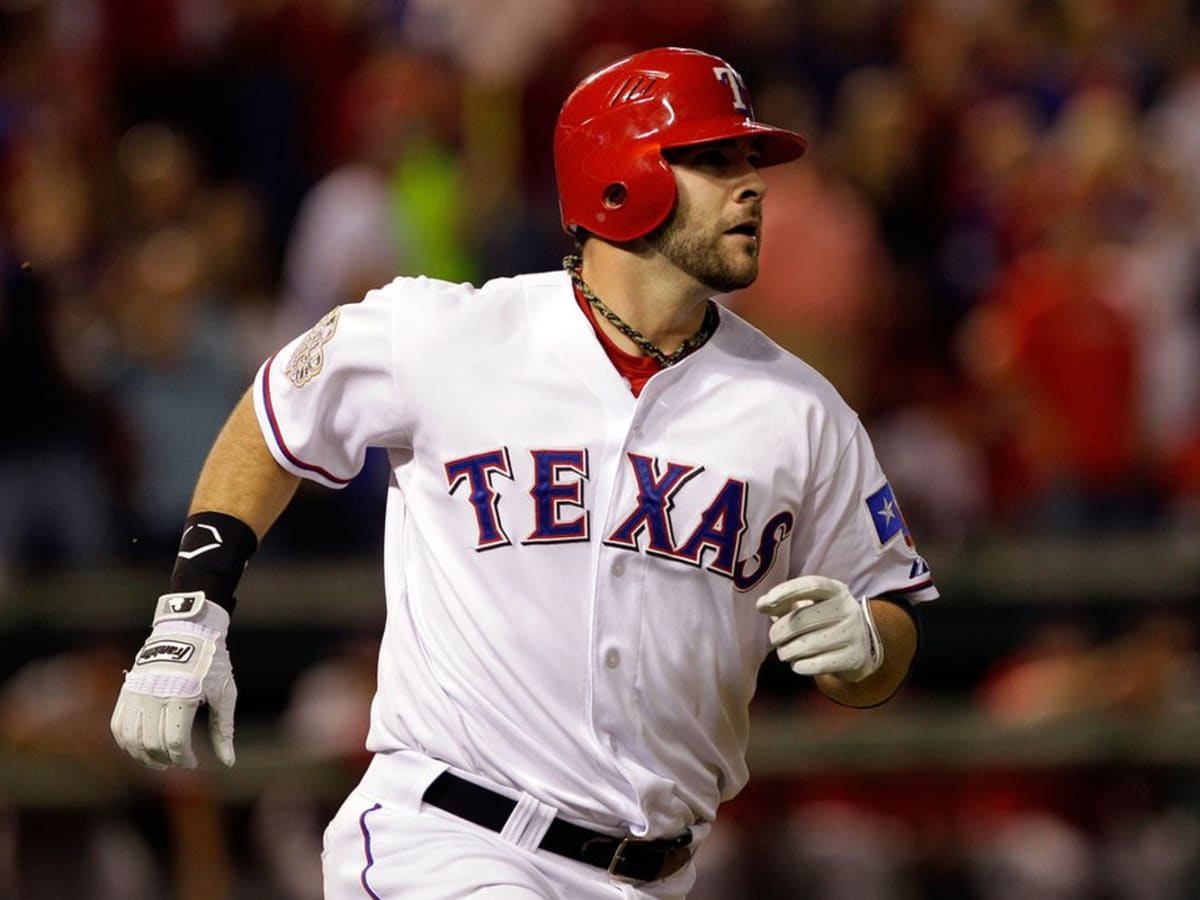 Ex-Ranger Mitch Moreland on his 'bittersweet' return to Globe Life