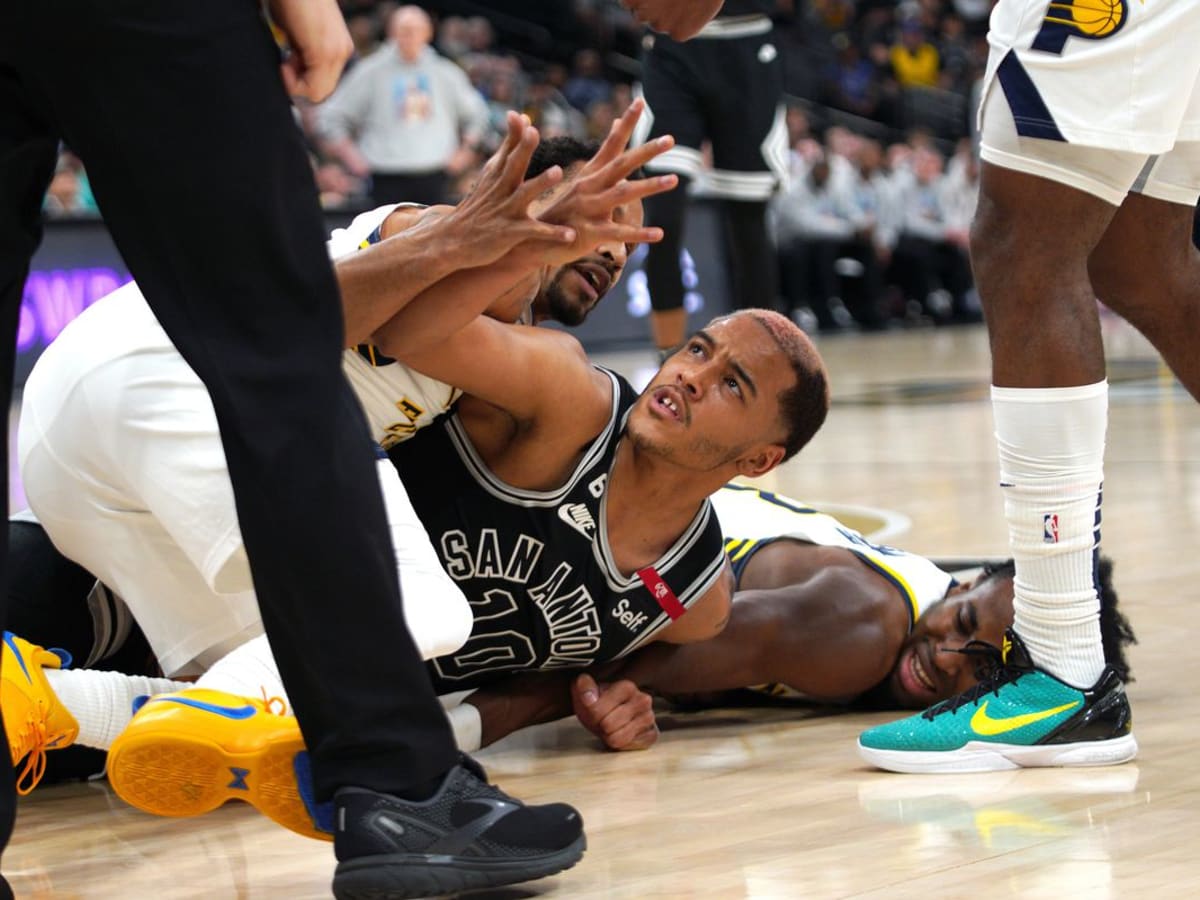 Victor Wembanyama Shines as San Antonio Spurs Handle Steph Curry, Golden  State Warriors in Preseason Finale - Sports Illustrated Inside The Spurs,  Analysis and More