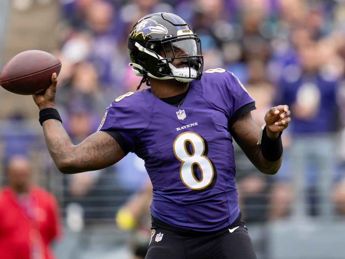 Tampa Bay Buccaneers' Odds Rise to Land Lamar Jackson After Requesting  Trade - Tampa Bay Buccaneers, BucsGameday