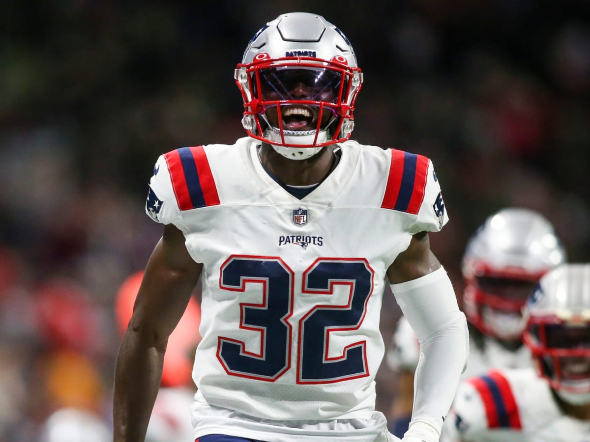 New England Patriots safety Devin McCourty retires