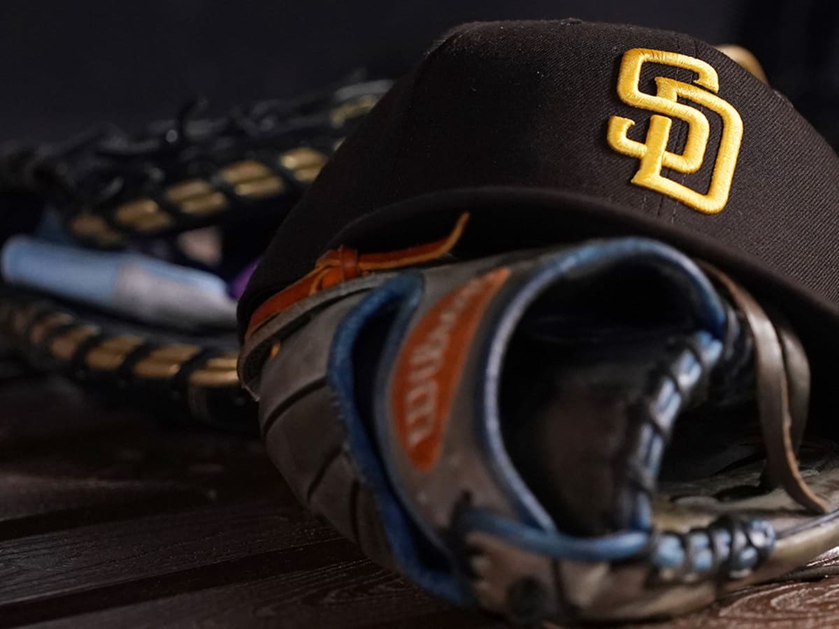 Padres' Ethan Salas, 16-Year-Old Prospect, Makes Spring Training Debut -  Sports Illustrated