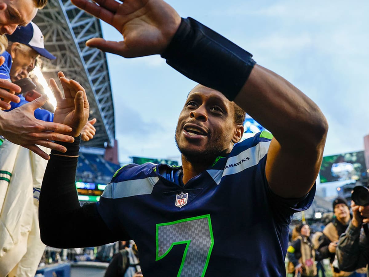 Seattle Seahawks QB Geno Smith Returns vs. New York Giants - Tracker -  Sports Illustrated Seattle Seahawks News, Analysis and More