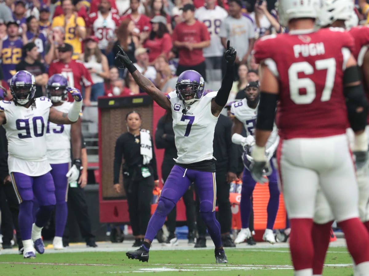 NFL - Steelers are signing CB Patrick Peterson. (via Ian Rapoport)