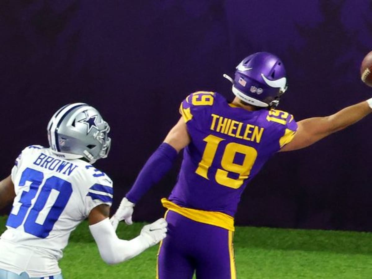 DVIDS - News - Stalemate ensues at Vikings vs. Cowboys game