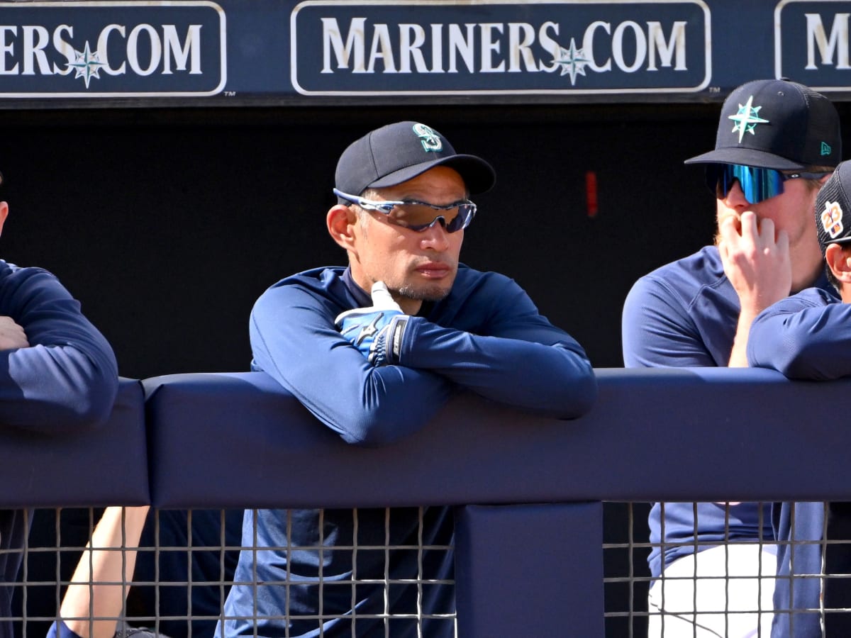 At Cactus League debut, Ichiro says it was a 'special moment' to