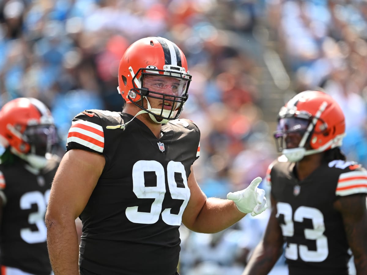 Colts sign former Browns DT Taven Bryan to $4.5 million deal