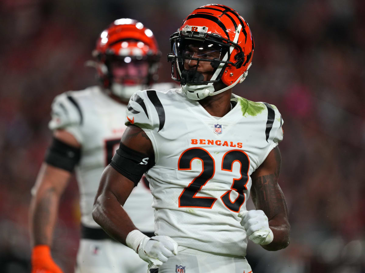 In-Depth Look at Jessie Bates, Vonn Bell, Dax Hill and the Future of Cincinnati  Bengals' Safeties - Sports Illustrated Cincinnati Bengals News, Analysis  and More