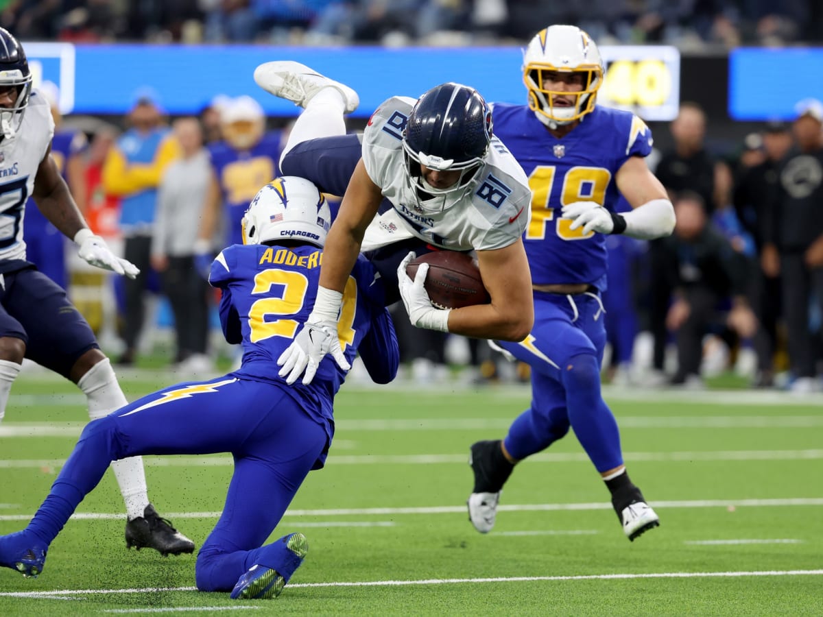 Former Titans' Tight End Austin Hooper Joins Las Vegas Raiders - Sports  Illustrated Tennessee Titans News, Analysis and More