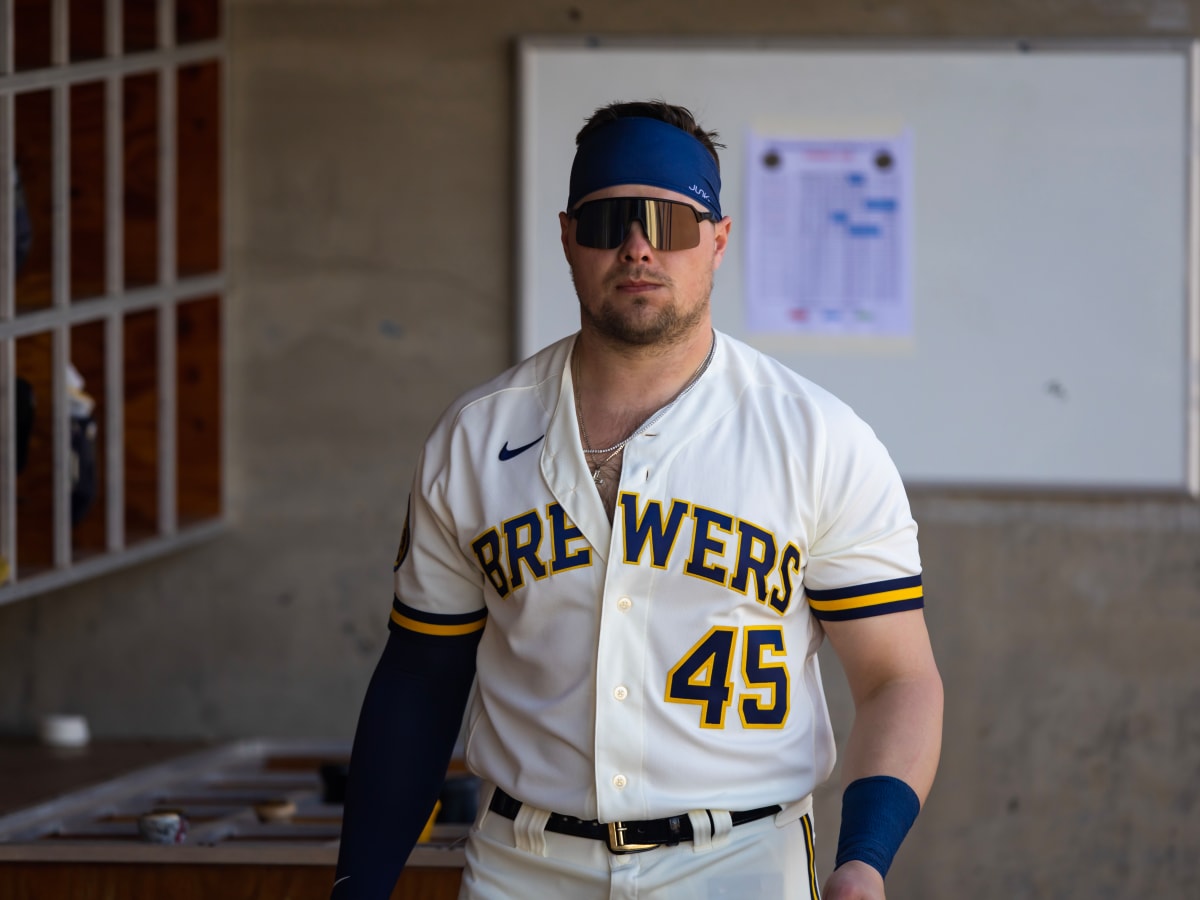 3 Ways The Milwaukee Brewers Can Make Roster Space For Luke Voit