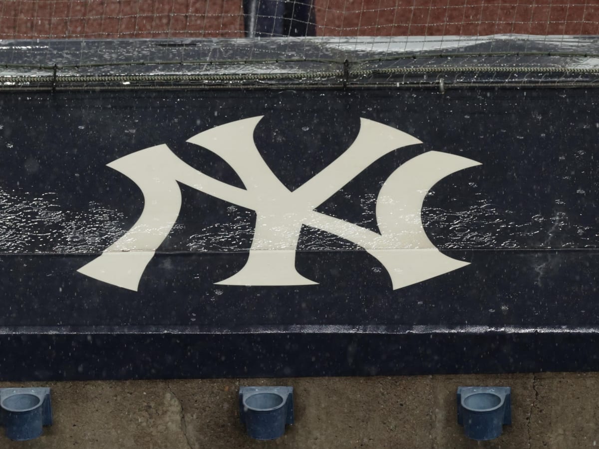 Baseball fans mock New York Yankees charging players for Wi-Fi on