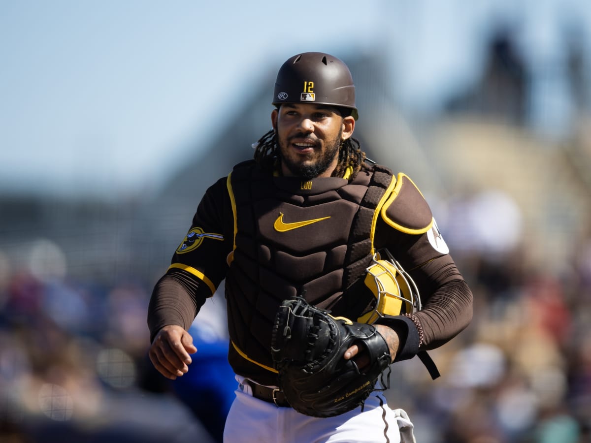 Padres Take Wait-and-See Stance on Catcher Austin Nola's Return