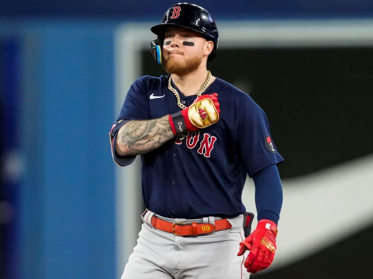 Red Sox Reportedly 'Tried Hard' To Trade Fan-Favorite At Trade
