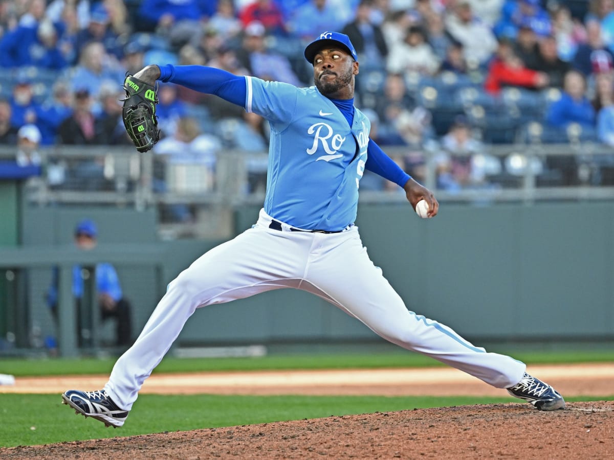 Aroldis Chapman's fastball command has him on a quick hook