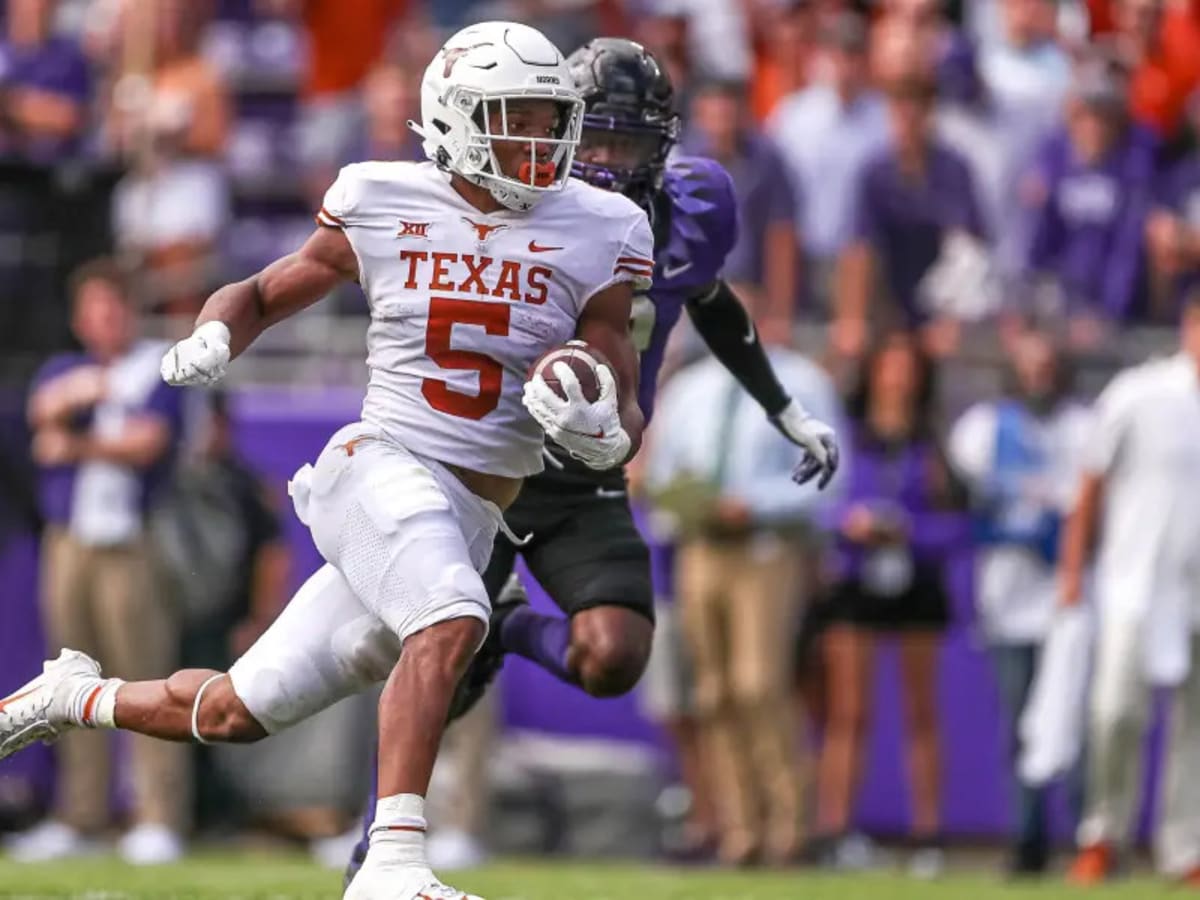 Bills may be eyeing Texas RB Bijan Robinson in draft