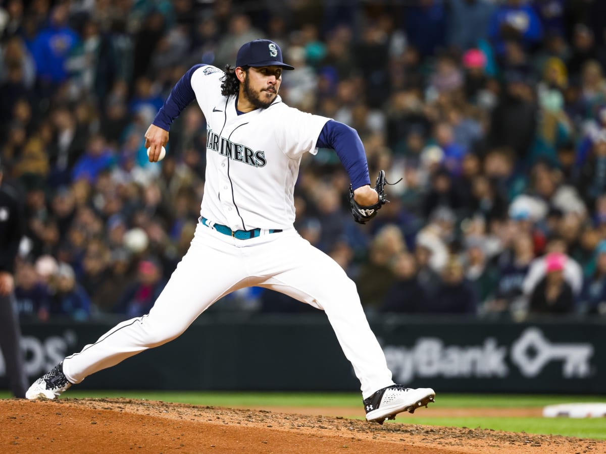 Mariners star reliever Andres Muñoz on deltoid strain: 'Nothing to worry  about