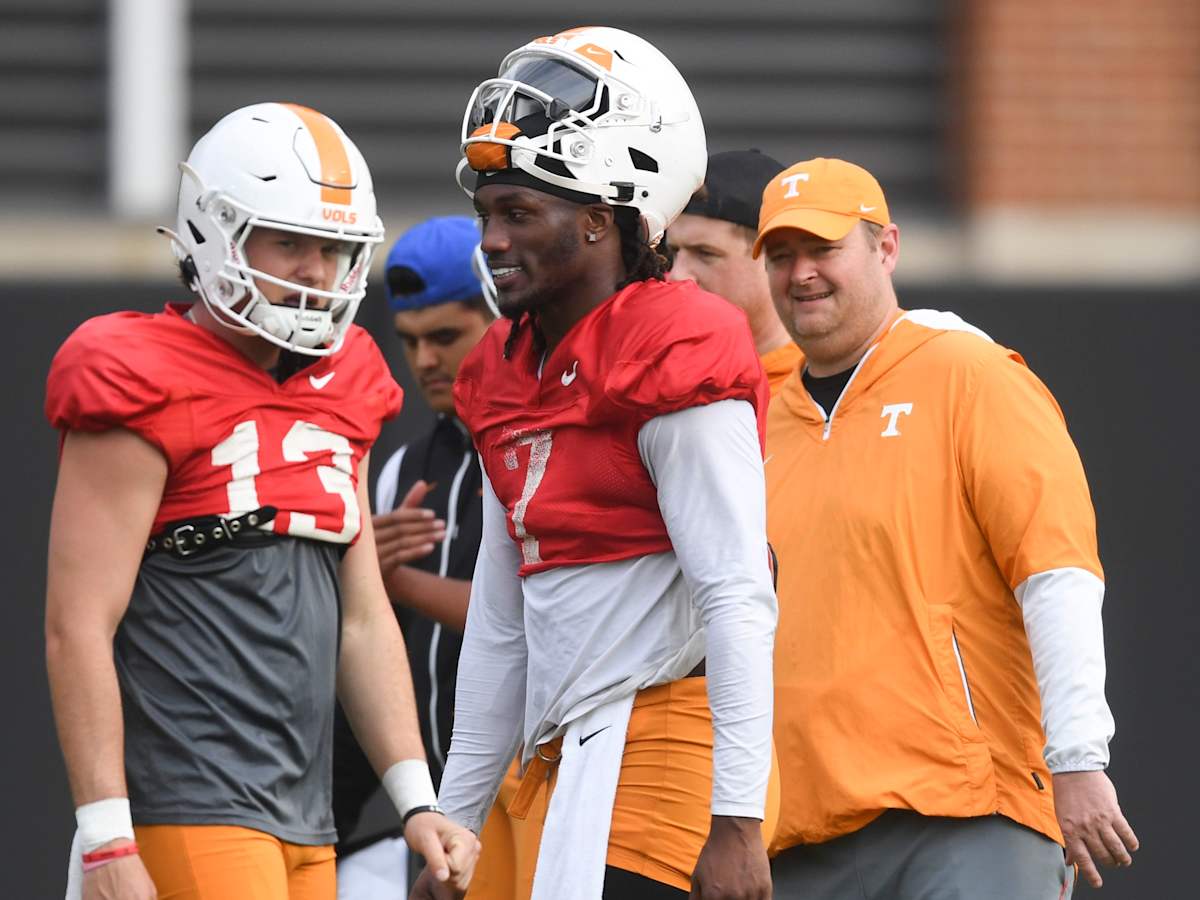 Hendon Hooker Declares, Leader In Clubhouse For Tennessee Football - Sports  Illustrated Tennessee Volunteers News, Analysis and More