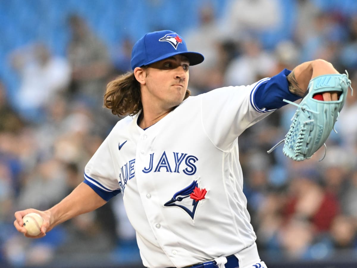 Kevin Gausman strikes out 13 to anchor Blue Jays' rotation