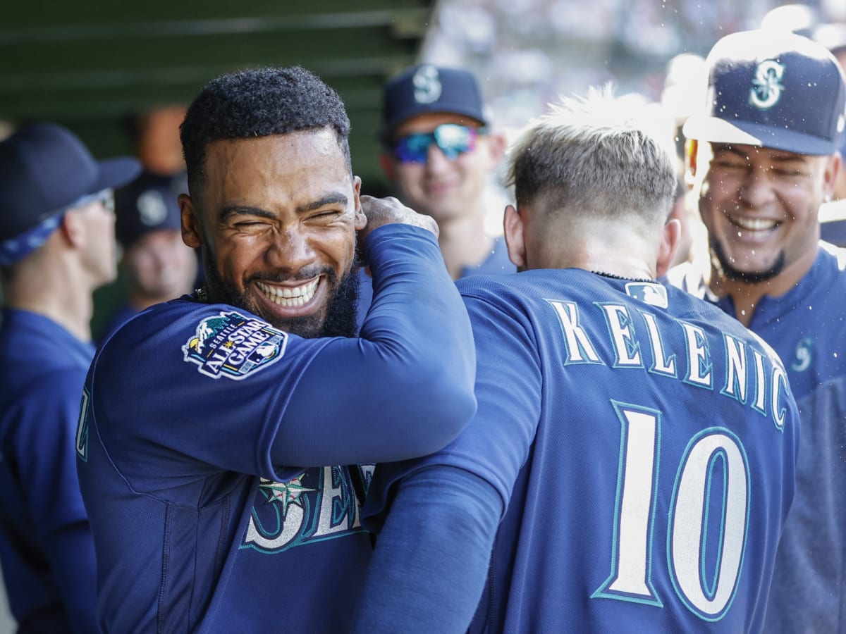 Julio Rodríguez drives in Kelenic to lift Mariners to walkoff win