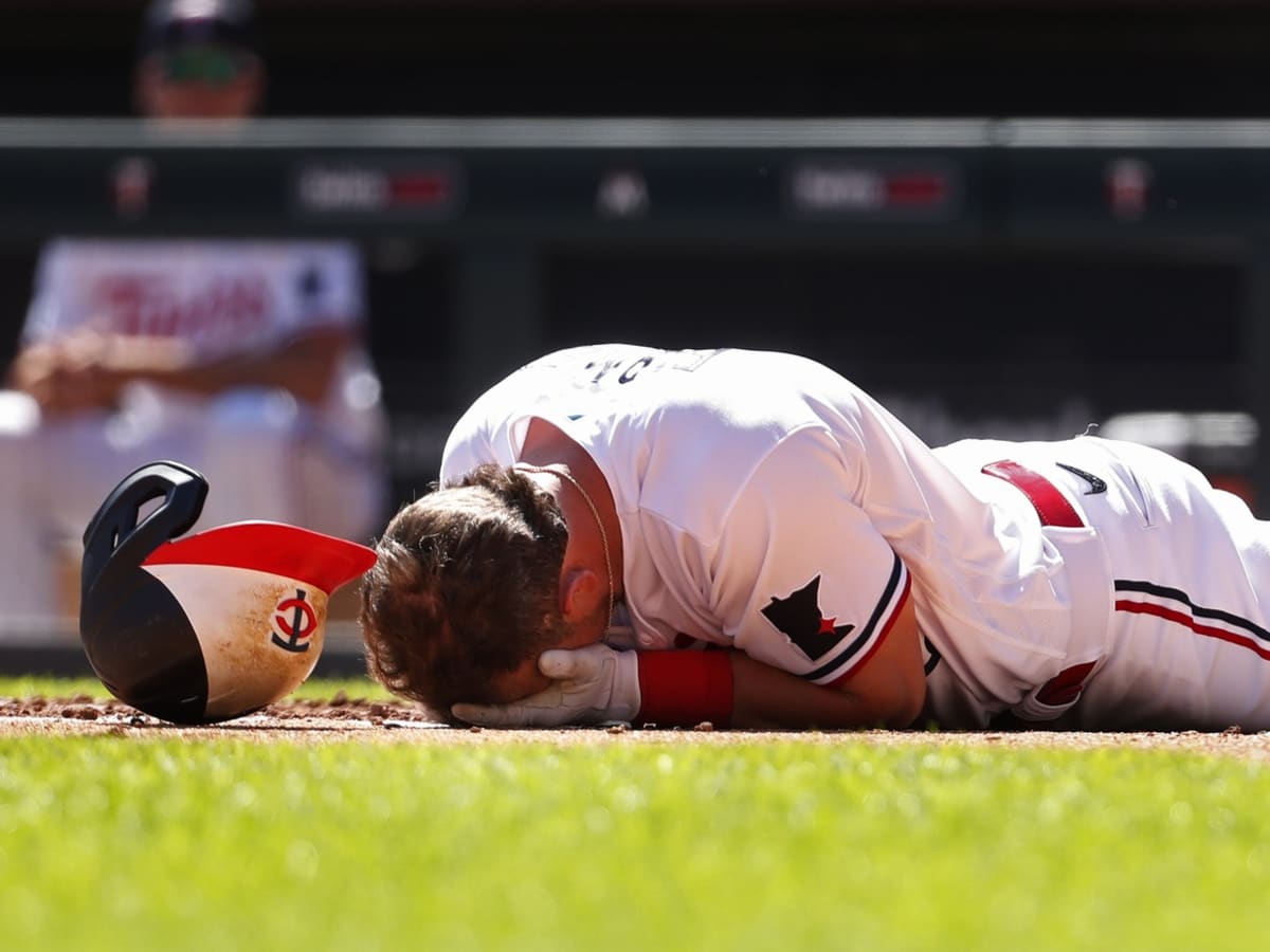 Twins' Kyle Farmer hit in face by Lucas Giolito fastball - Sports  Illustrated Minnesota Sports, News, Analysis, and More