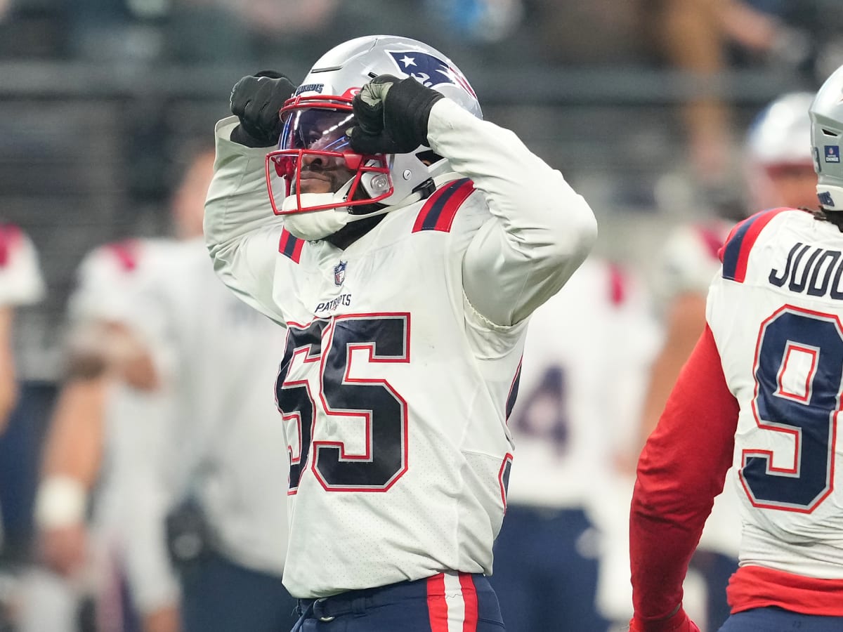 New England Patriots linebacker Josh Uche (55) lines up against