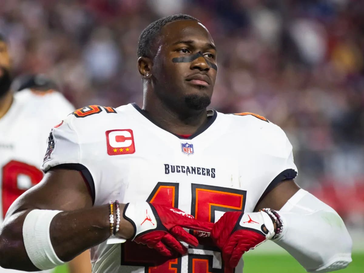 BREAKING: Bucs LB Devin White Requests Trade