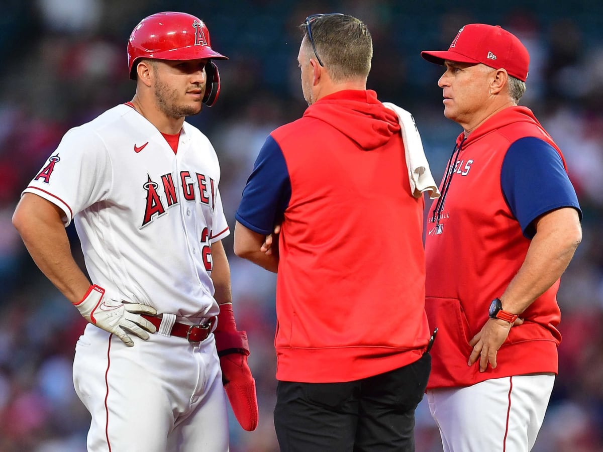 Angels manager Phil Nevin sticks with plan, resting Mike Trout and