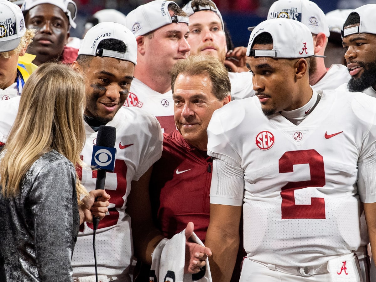 Mac Jones reflects on what he learned from Jalen Hurts at Alabama