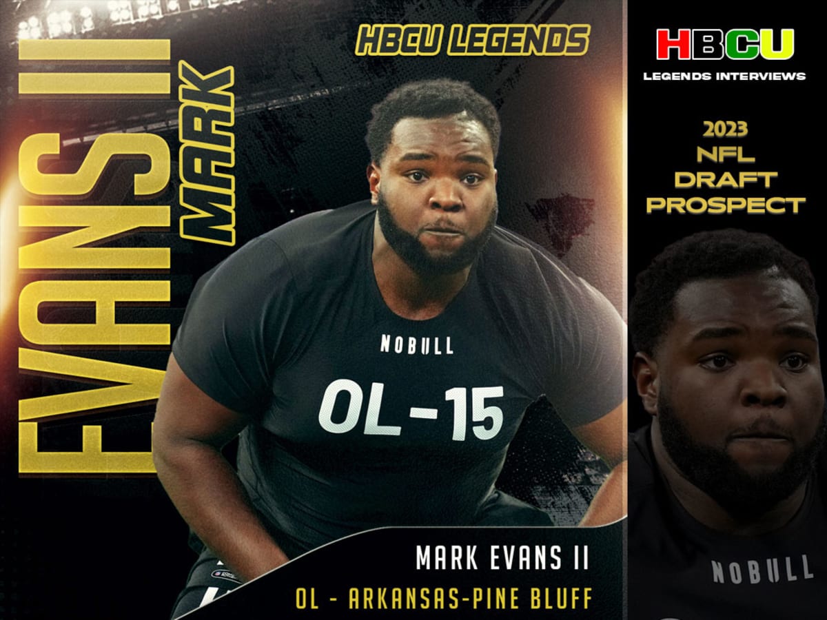 UAPBFOOTBALL Mark Evans II Receives Willie Roaf Award - UA Pine