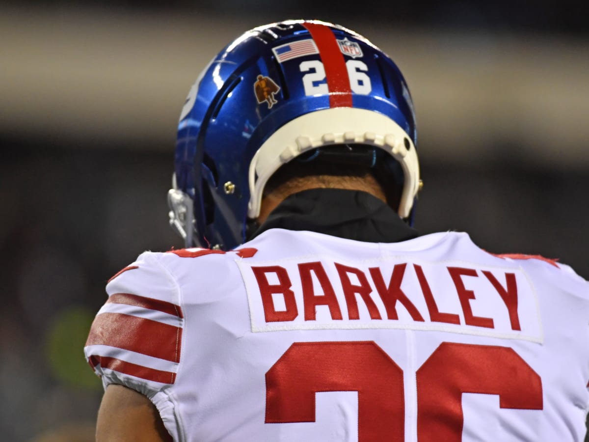 Giants' Saquon Barkley returns to the field a day after signing a