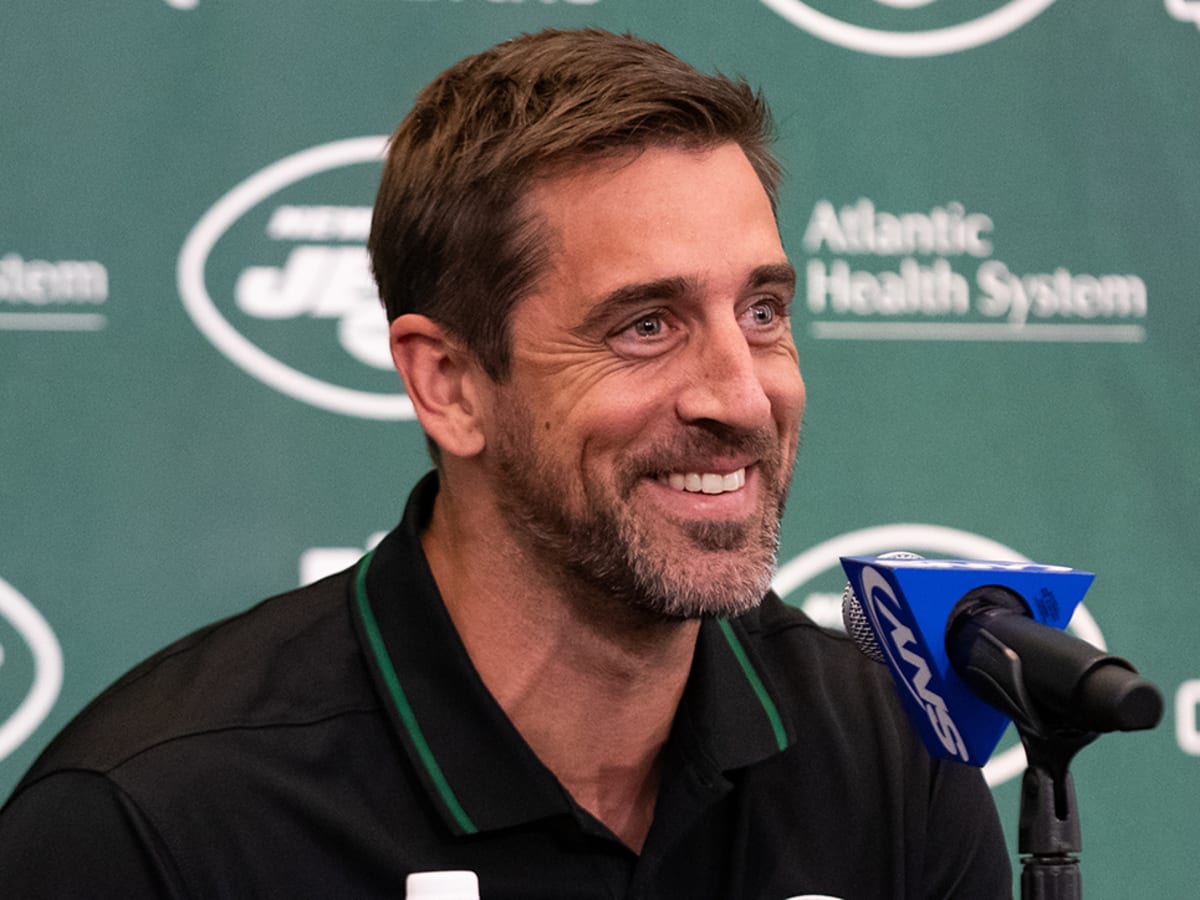 Aaron Rodgers Introduced as Jets QB — With Super Bowl and Lombardi Trophy  in Mind – NBC New York