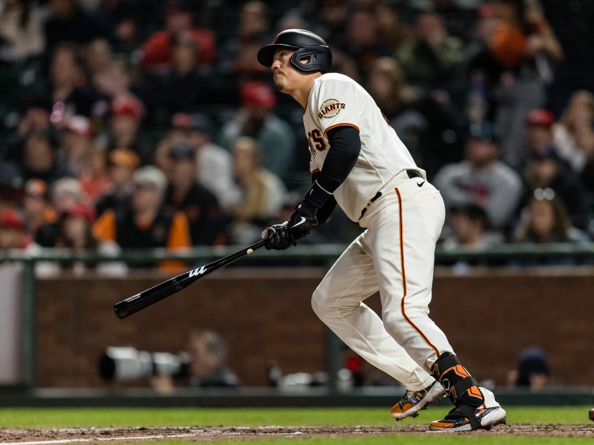 SF Giants: New dad Wilmer Flores arrives at camp