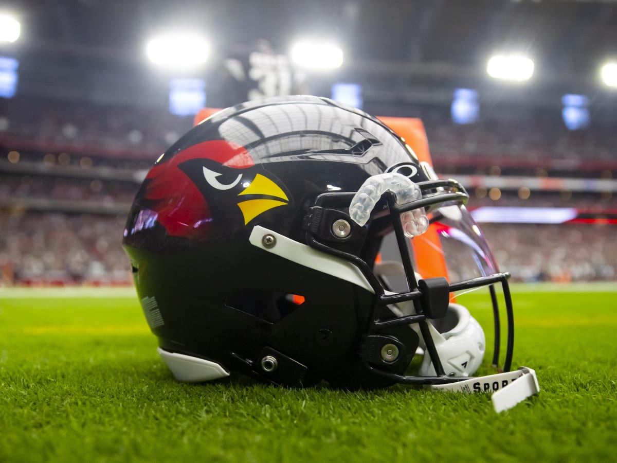 Cardinals can wear black jerseys up to three times in 2018