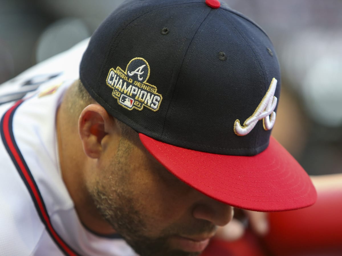 Braves stop celebrating homers with big hat after complaint - ESPN