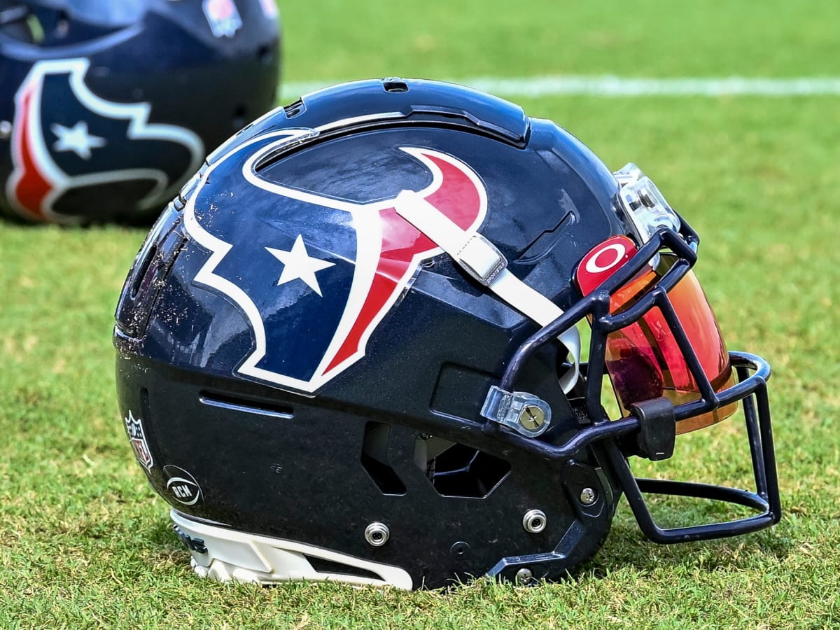 Texans, Cardinals Swing Blockbuster Trade for First-Round Pick