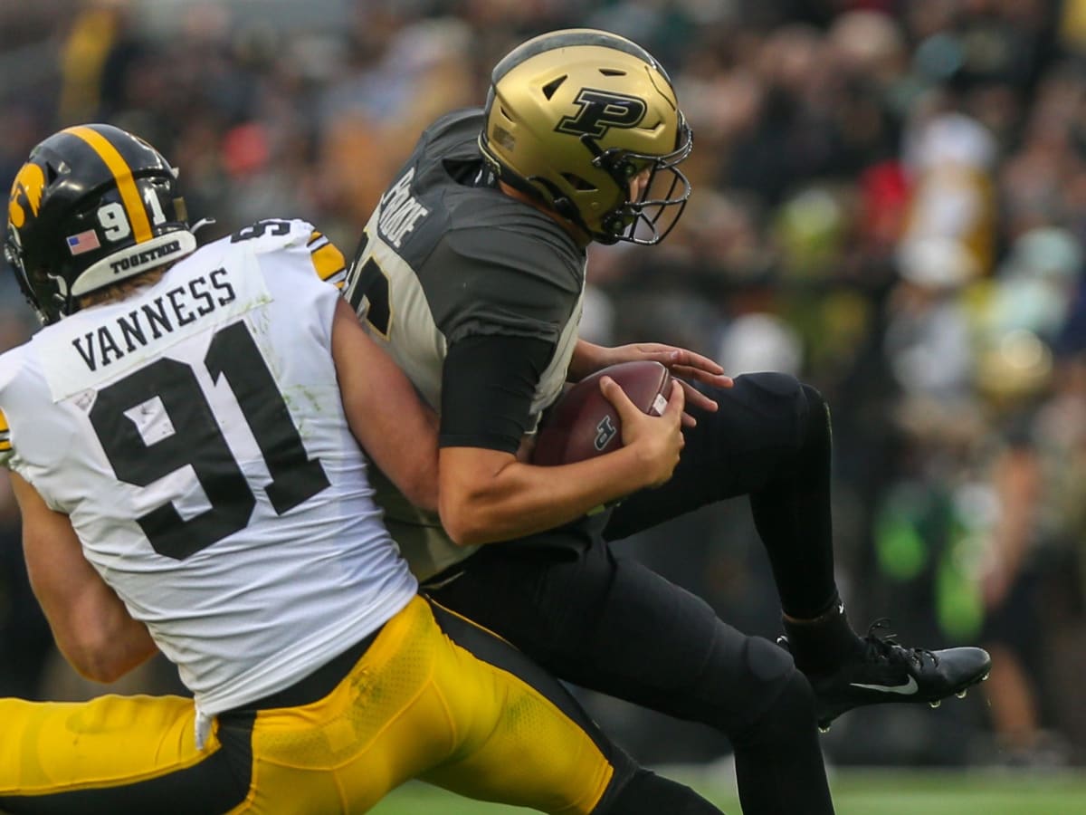 2023 NFL Draft: Packers select Iowa LB Lukas Van Ness in first round, No.  13 overall