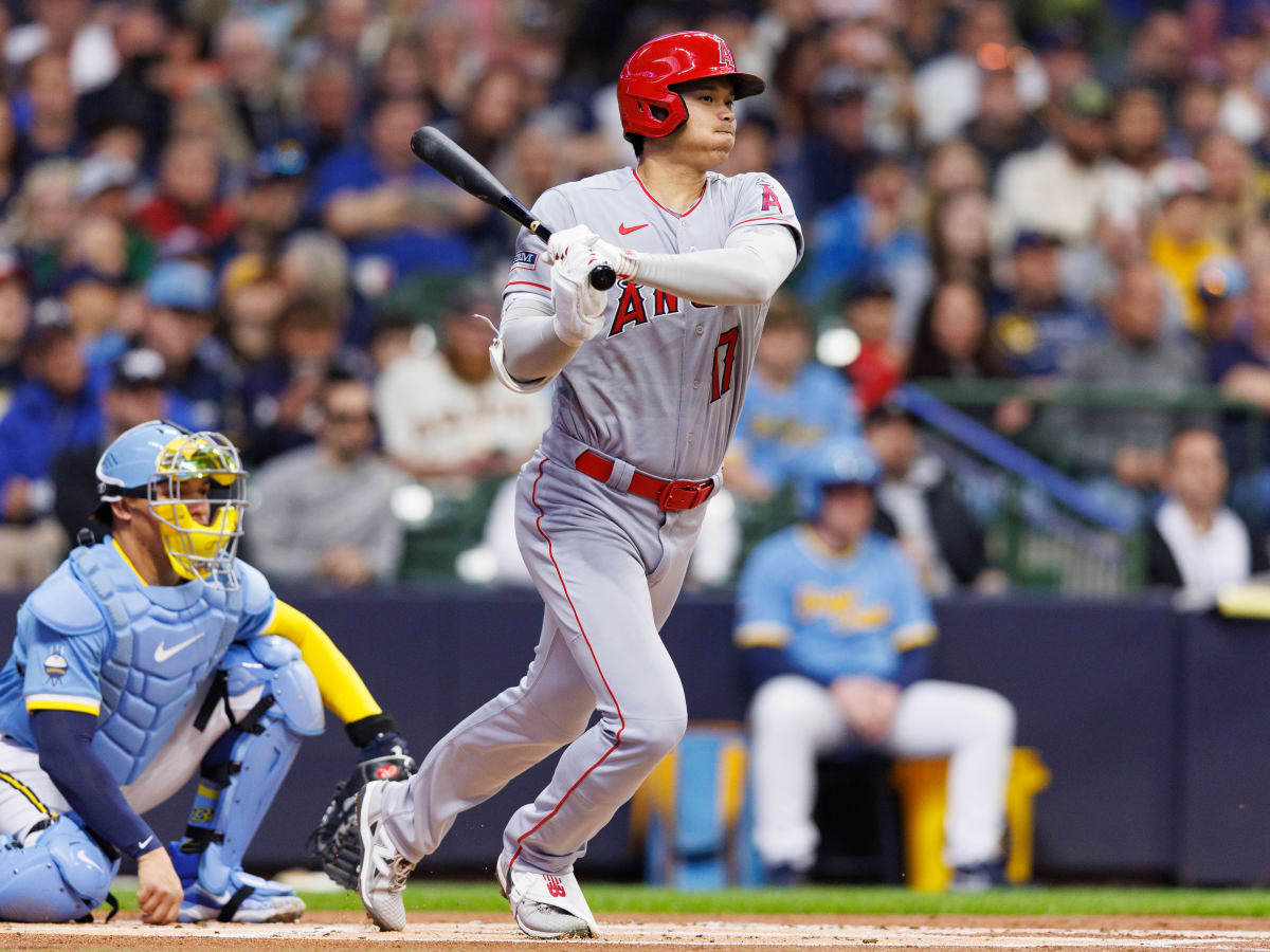 Shohei Ohtani and Mike Trout tried on retro Mighty Ducks jerseys