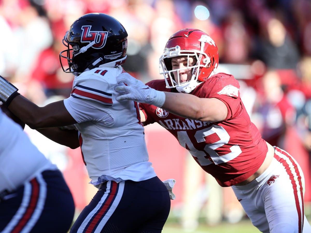 Broncos select Denton Ryan's Drew Sanders in Round 3 of NFL draft