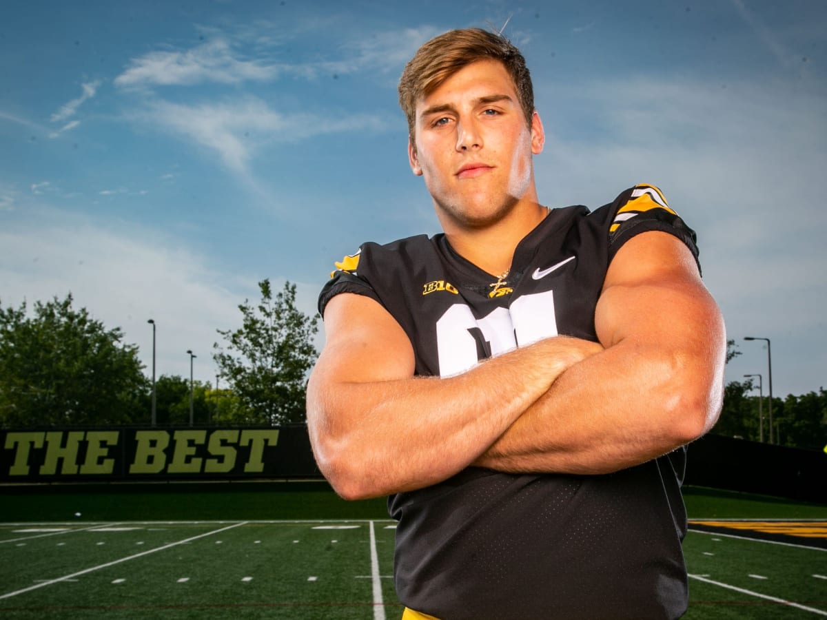 Wirfs Puts On A Show At Combine - Sports Illustrated Iowa Hawkeyes