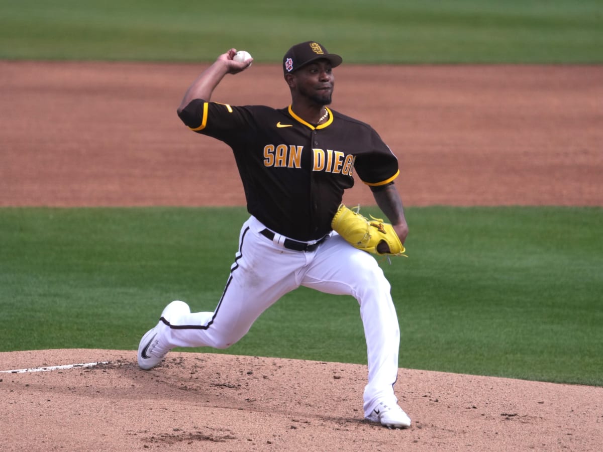 San Diego Padres sign Santa Cruz pitcher to minor league contract