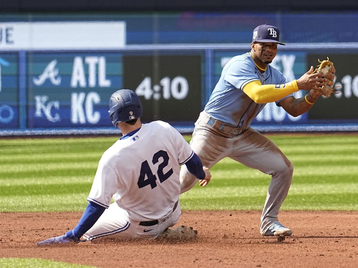 Wander Franco's nifty glove flip, 05/20/2022