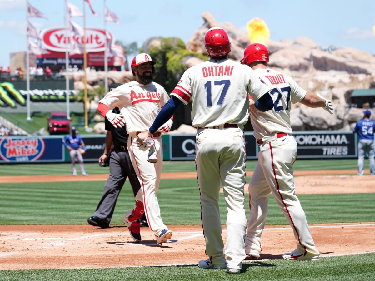 Los Angeles Angels on X: .@MikeTrout's ready for a game of catch