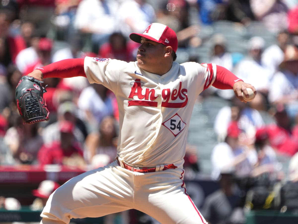 Angels blown out by Rangers in another rough game for José Suarez