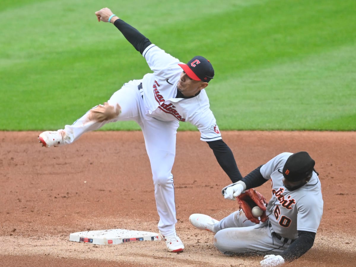 Tigers Outfielder Has Extremely Painful Mishap on Stolen Base Attempt -  Sports Illustrated