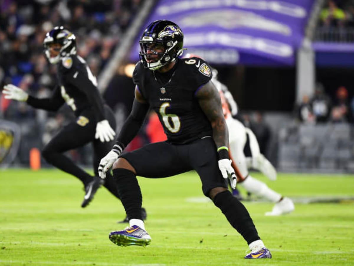 Patrick Queen Baltimore Ravens Unsigned Prepares for Defensive Play Photograph