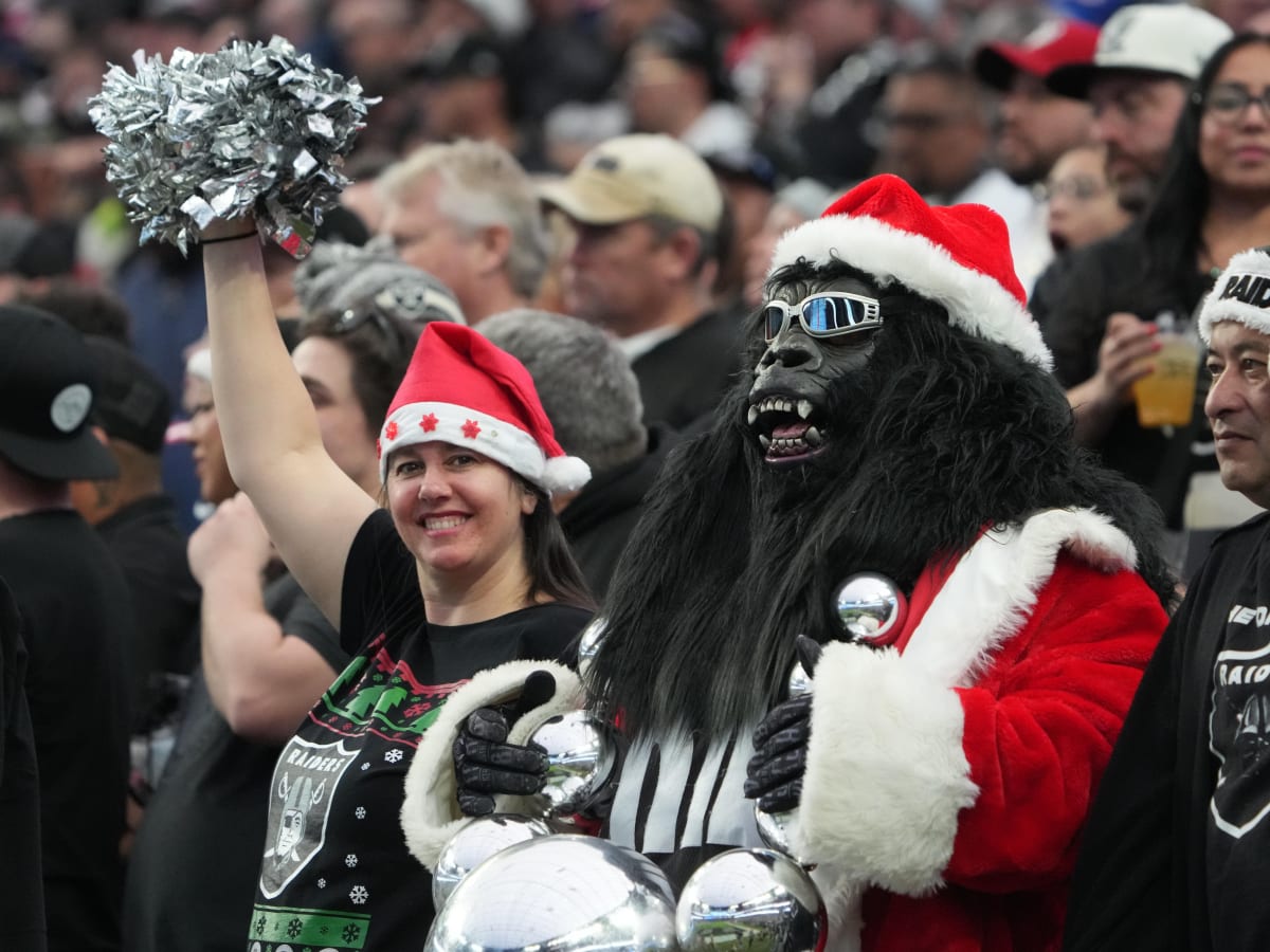 Las Vegas Raiders vs. Kansas City Chiefs at Arrowhead Christmas
