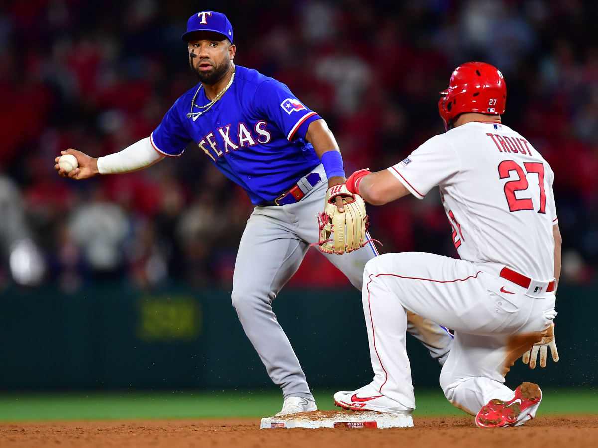 Versatile Ezequiel Duran, Rangers face Angels again