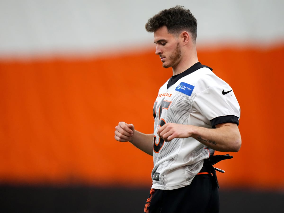 Joe Burrow Praises Elly De La Cruz, Feels Excitement Building for Bengals,  Reds and FC Cincinnati - Sports Illustrated Cincinnati Bengals News,  Analysis and More