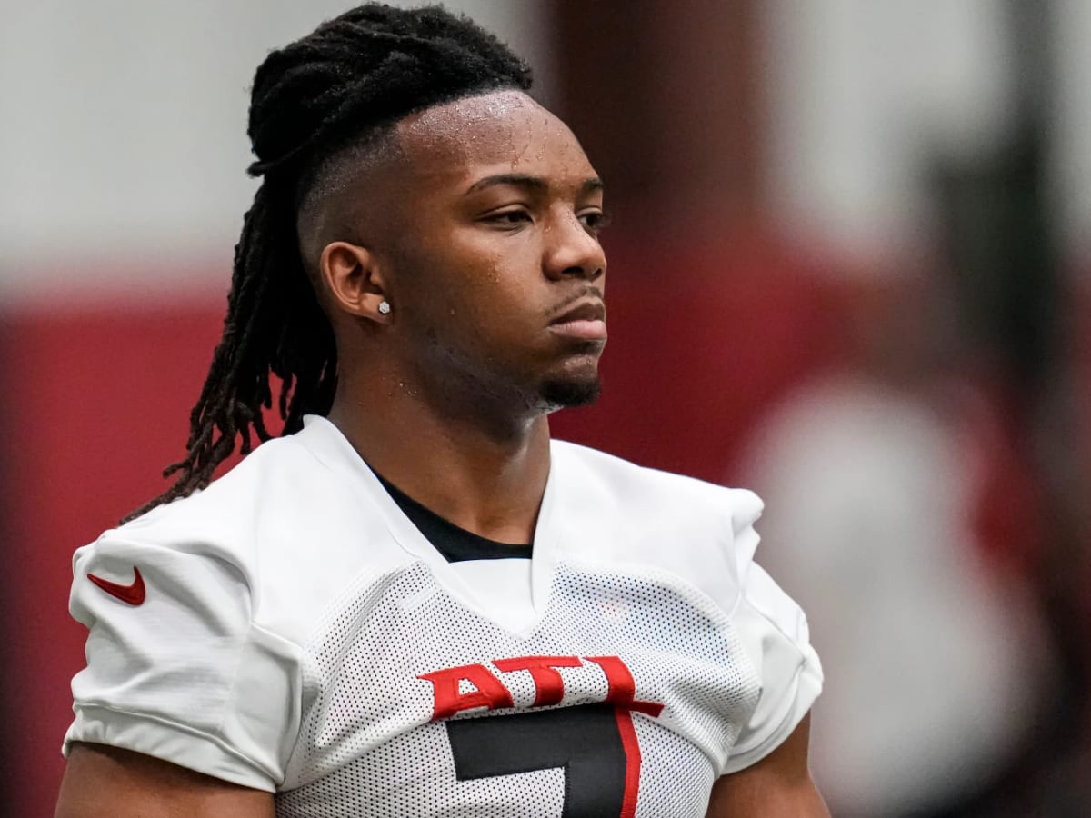 Did Bijan Robinson play vs. Dolphins? Why Falcons star rookie didn't see  the field in preseason Week 1