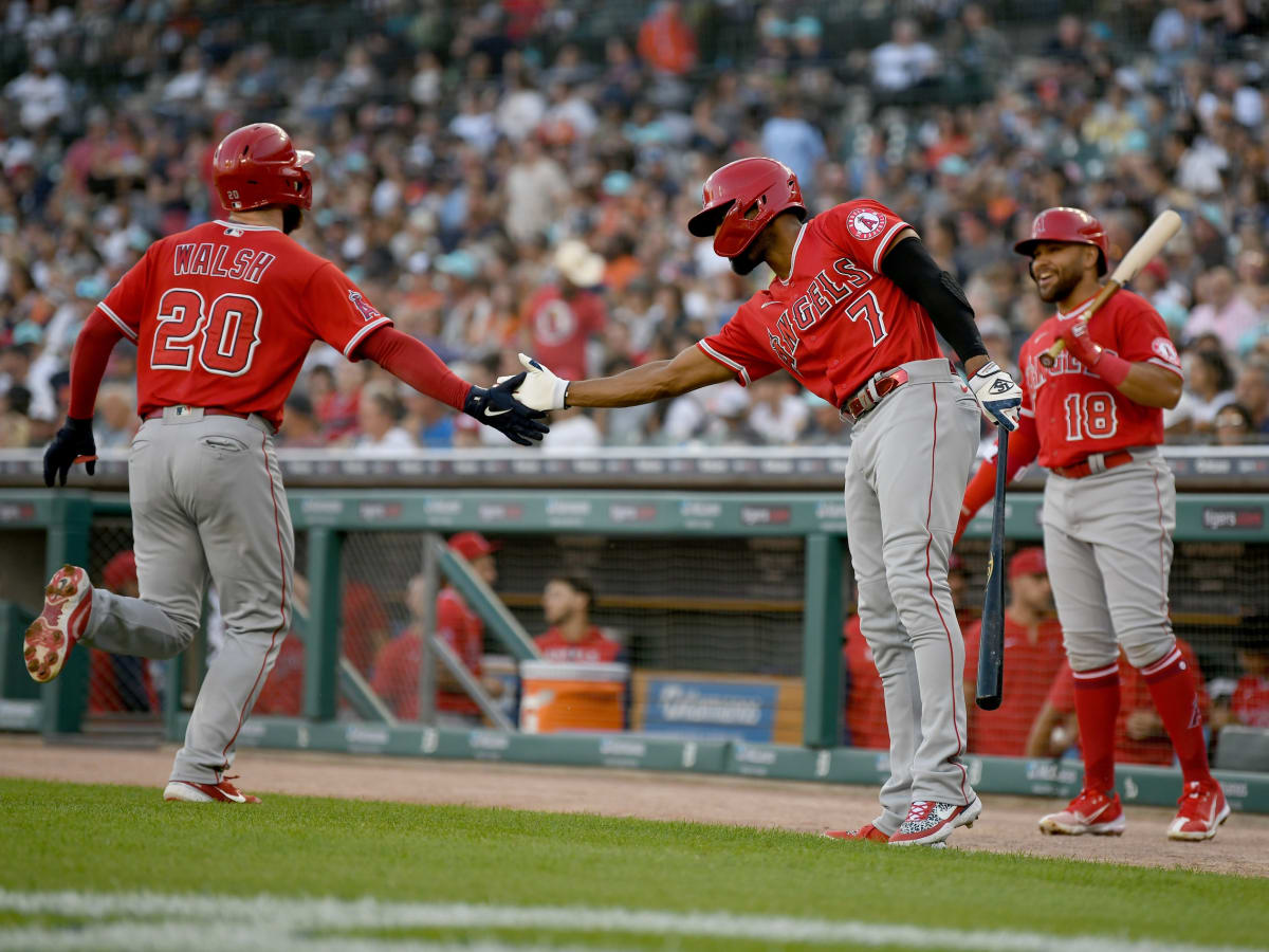 Versatile Angels infielder out for season due to hip injury